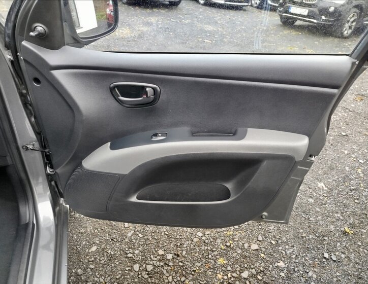 Hyundai i10 Hatchback 1,1 l 49 kw