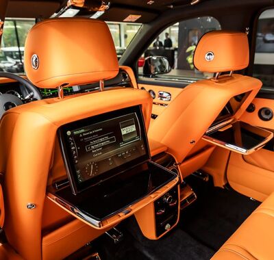 Rolls-Royce Cullinan 9