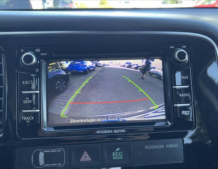 Mitsubishi Outlander SUV / Terénní 2,3 l 110 kw