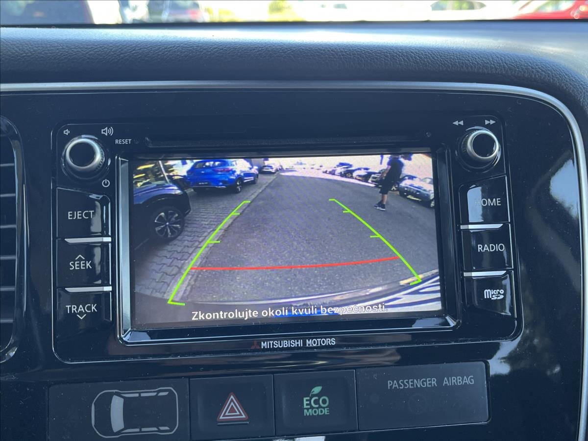 Mitsubishi Outlander SUV / Terénní 2,3 l 110 kw