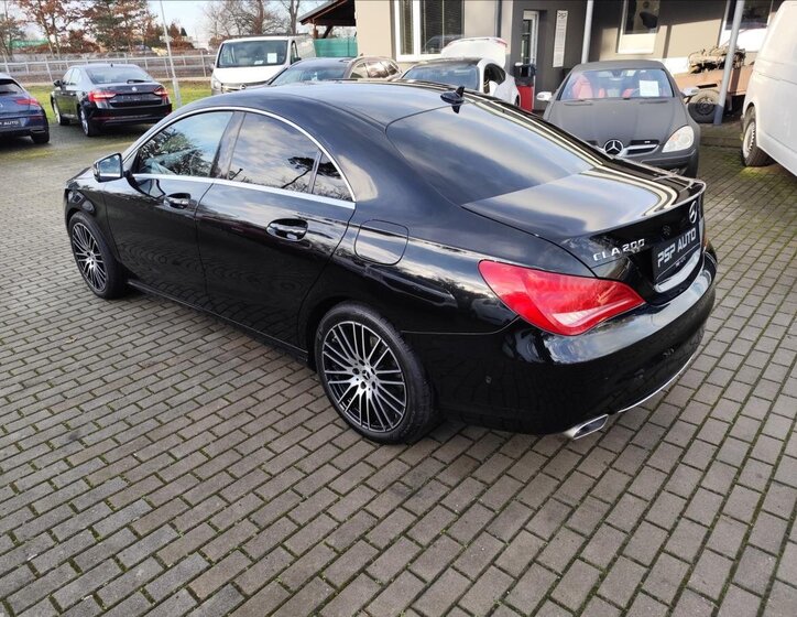 Mercedes-Benz CLA 7