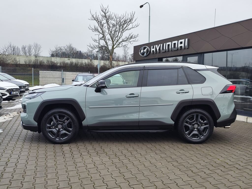 Toyota RAV4 Kombi 2,5 l 131 kw