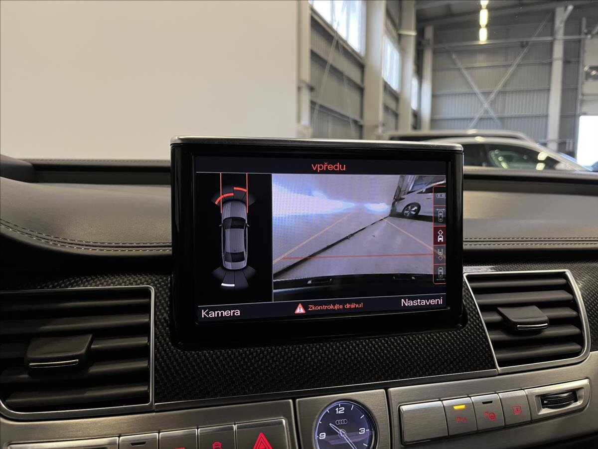 Audi S8 Sedan / Limuzína 4,0 l 445 kw