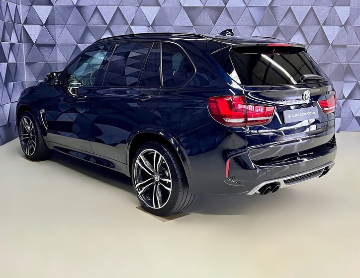 BMW X5 SUV / Terénní 4,4 l 423 kw