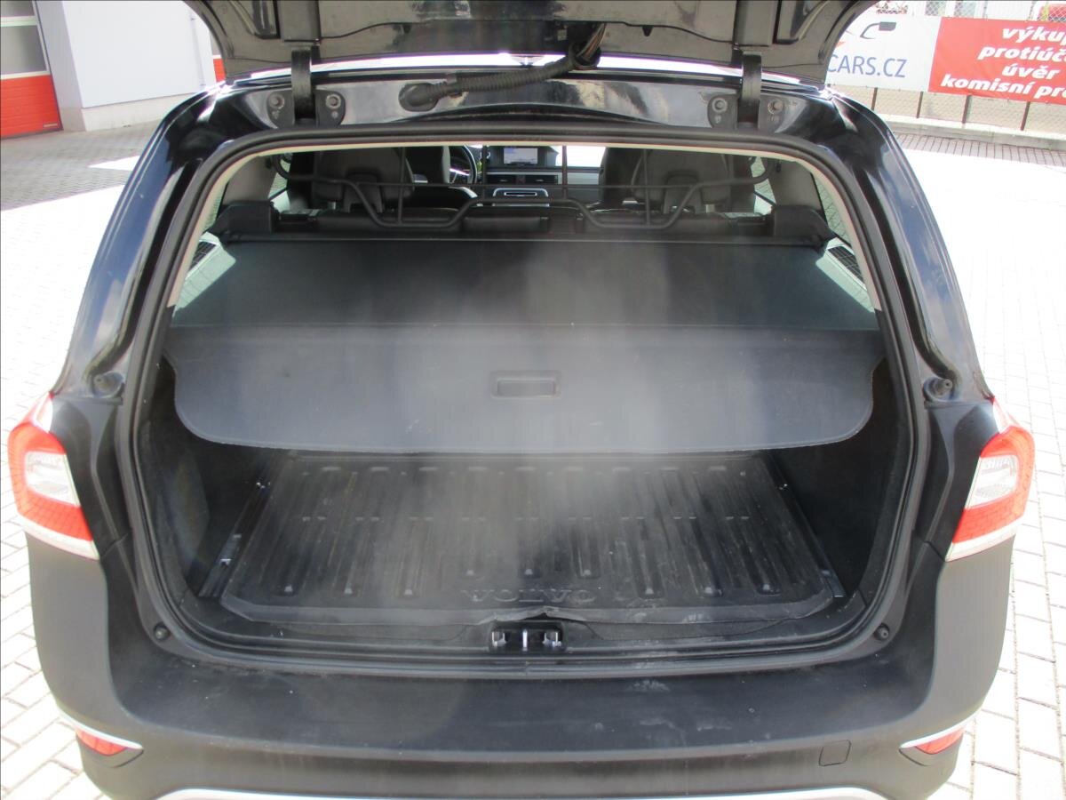 Volvo XC70 Kombi 2,4 l 133 kw