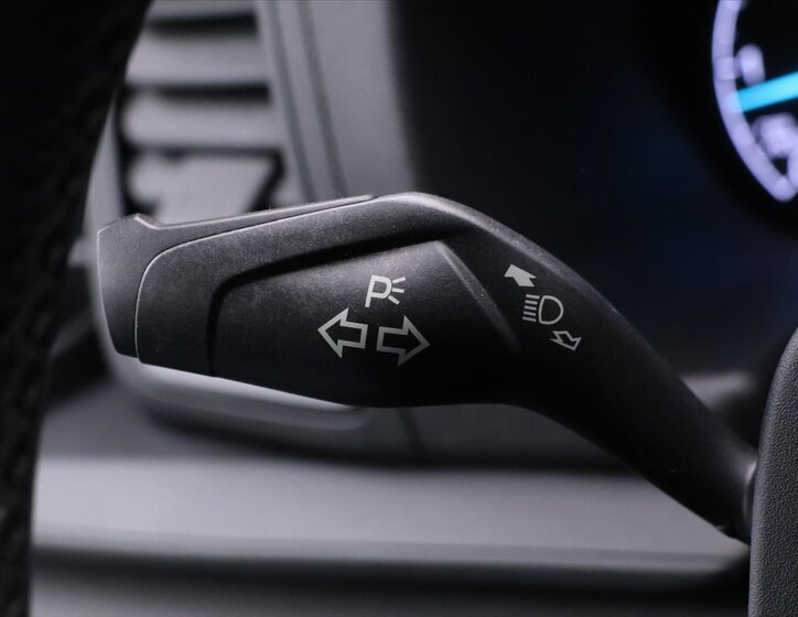 Ford Transit Custom Kombi 2,0 l 96 kw