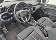 Audi Q3 20
