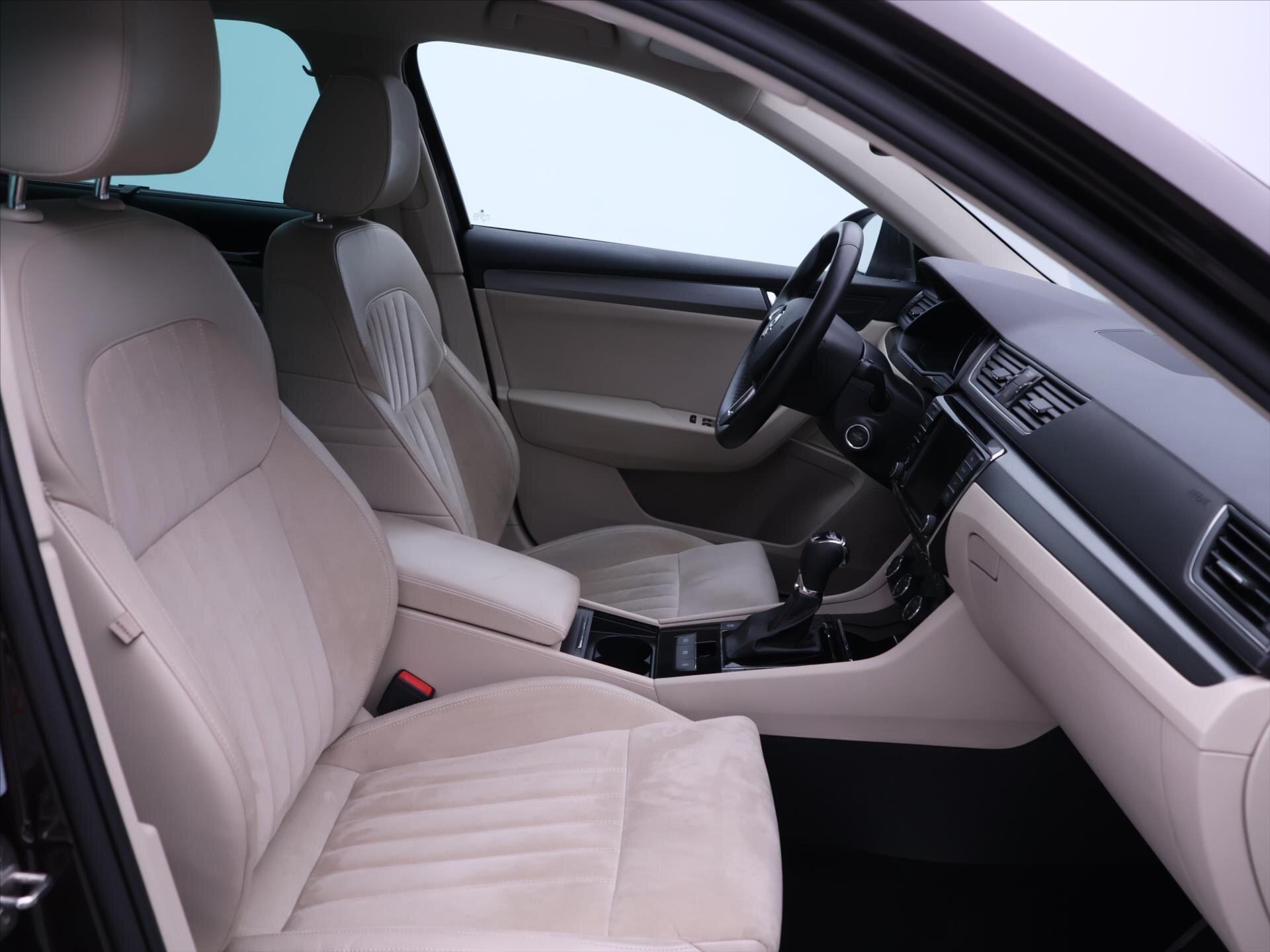 Škoda Superb Liftback 2,0 l 162 kw