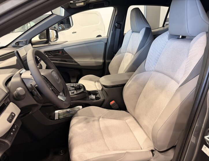 Toyota C-HR SUV / Terénní 0,0 252 kw