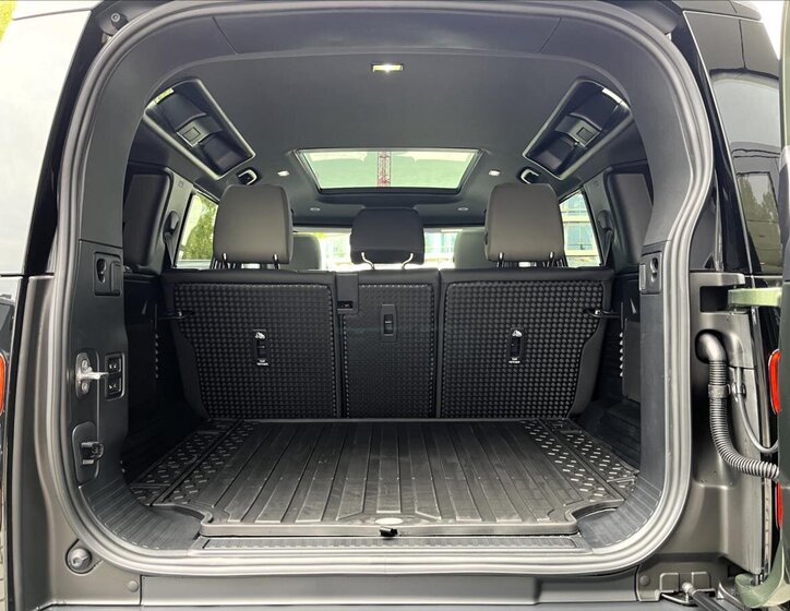 Land Rover Defender SUV / Terénní 5,0 l 313 kw