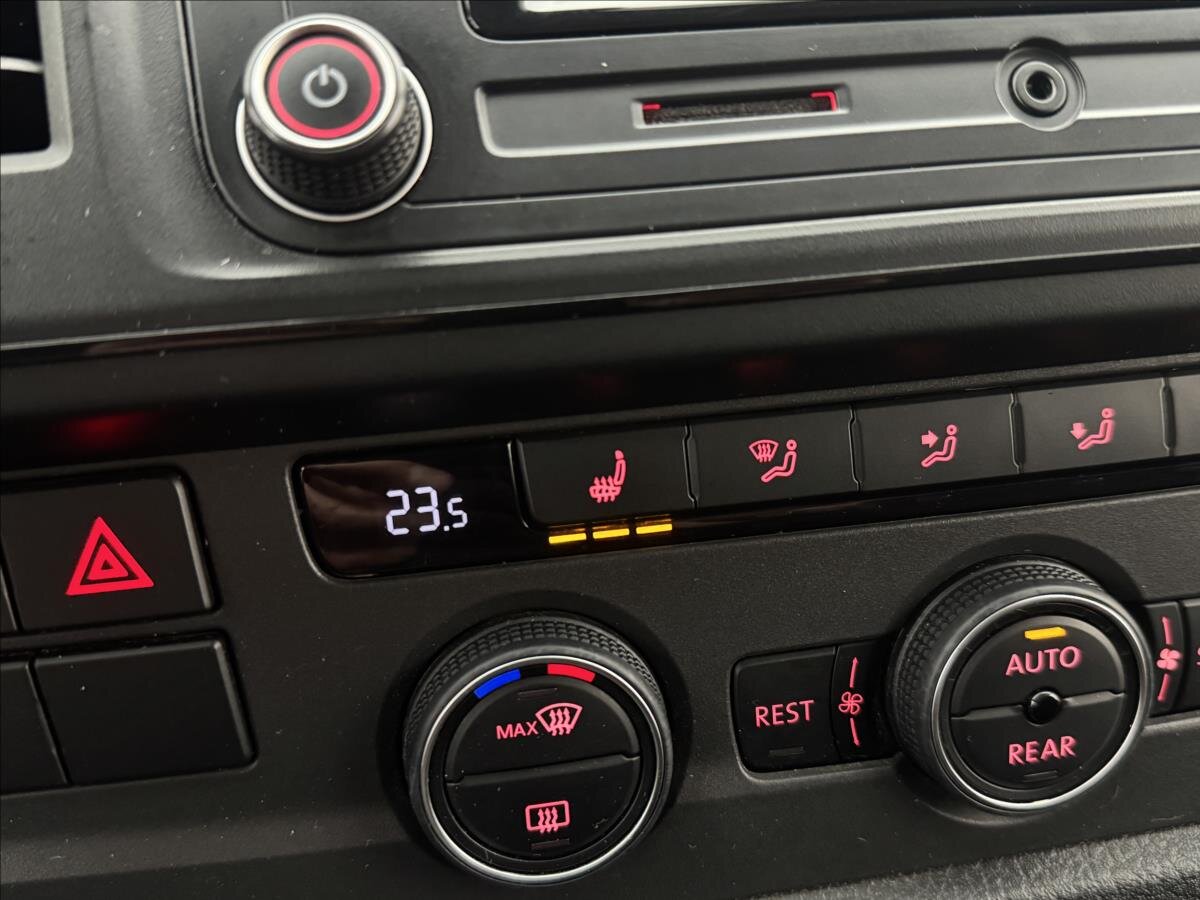 Volkswagen Caravelle Kombi 2,0 l 110 kw