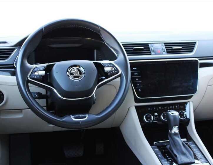 Škoda Superb Sedan / Limuzína 2,0 l 147 kw