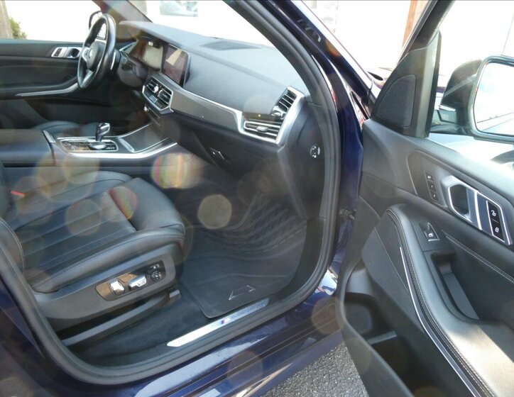 BMW X5 SUV / Terénní 3,0 l 195 kw