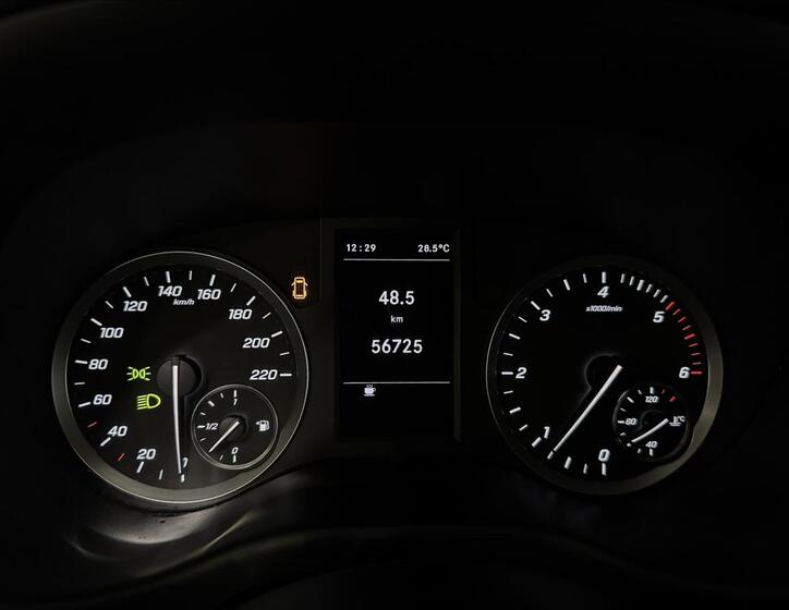 Mercedes-Benz Vito 18