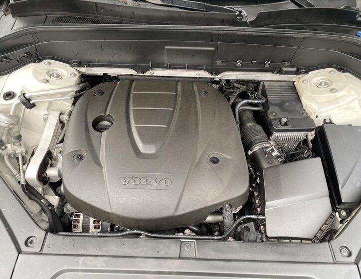 Volvo XC90 SUV / Terénní 2,0 l 173 kw
