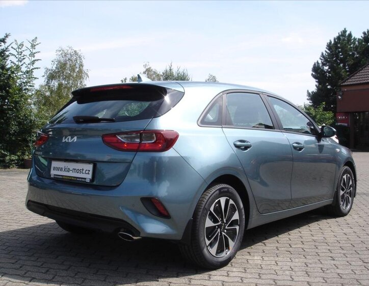 KIA Ceed 10