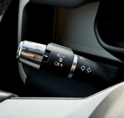 Land Rover Defender 28