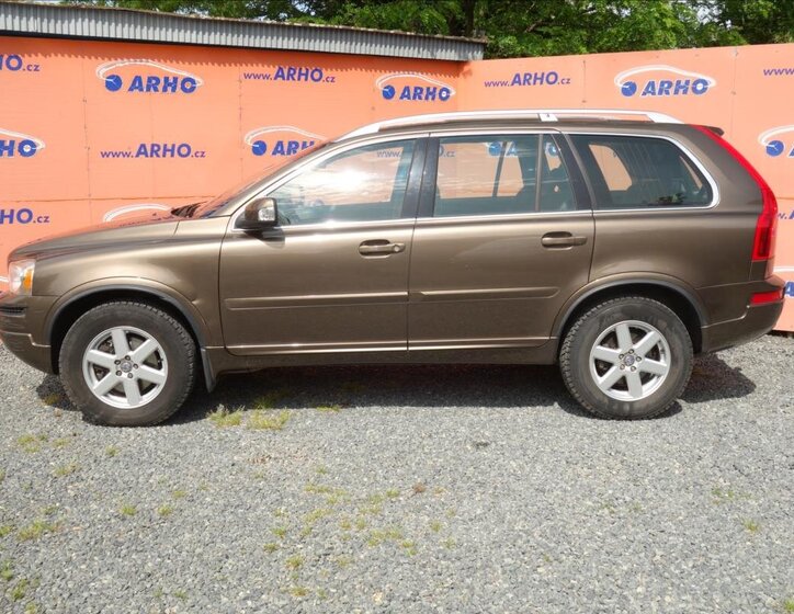 Volvo XC90 SUV 2,4 l 147 kw