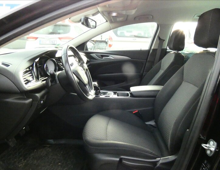 Opel Insignia Kombi 1,6 l 81 kw