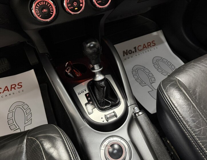 Mitsubishi Outlander SUV / Terénní 2,2 l 115 kw