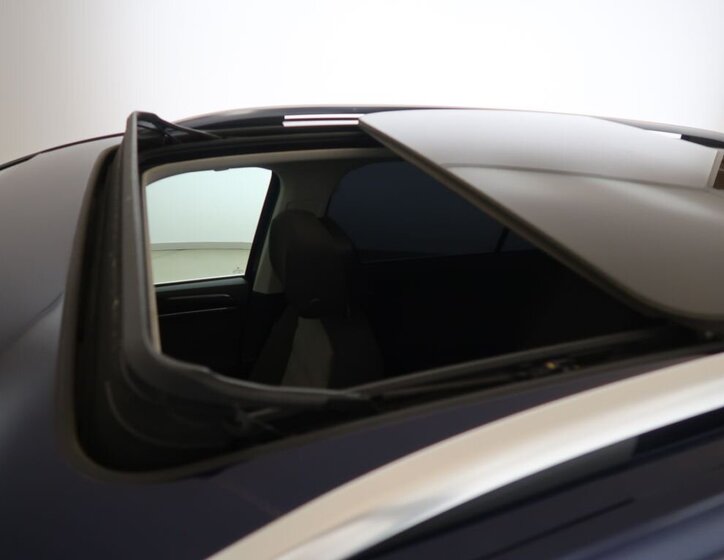 Volkswagen Touran Kombi 2,0 l 110 kw