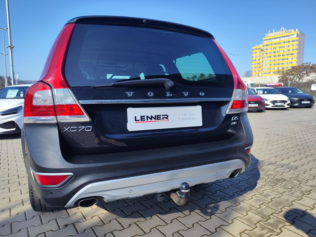 Volvo XC70 Kombi 2,4 l 158 kw