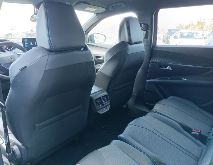 Peugeot 5008 SUV / Terénní 1,5 l 96 kw