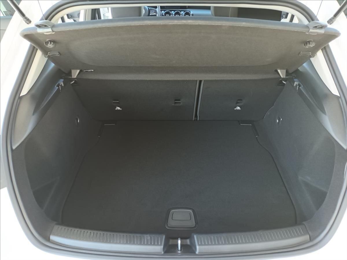 Mercedes-Benz Třídy A Hatchback 1,3 l 80 kw