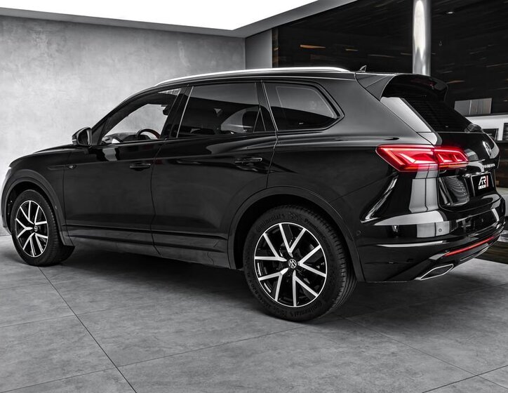 Volkswagen Touareg SUV / Terénní 3,0 l 210 kw