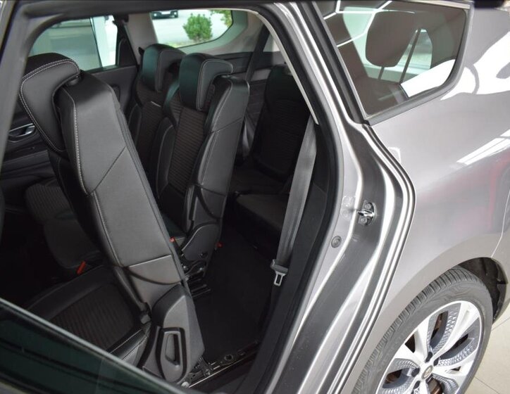Renault Grand Scénic 12
