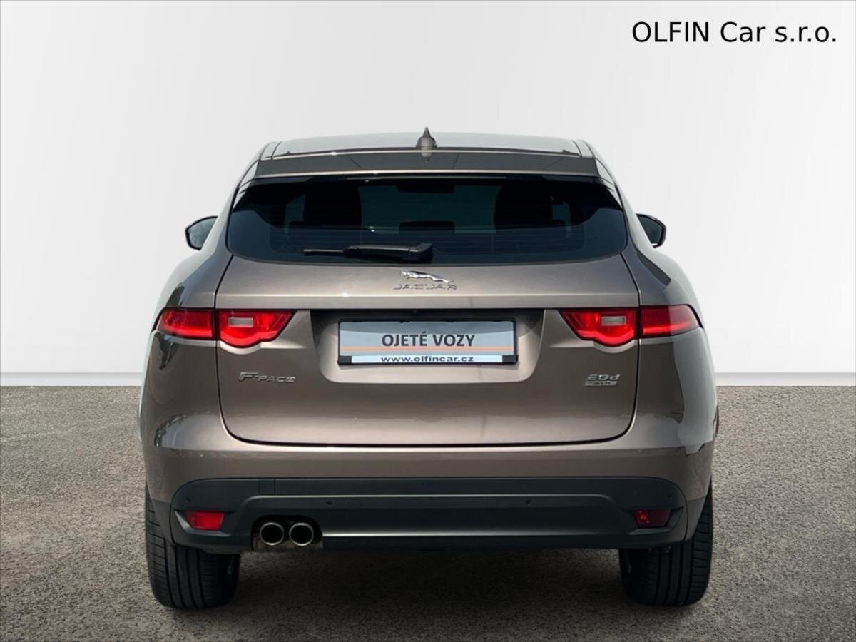Jaguar F-Pace Kombi 2,0 l 132 kw