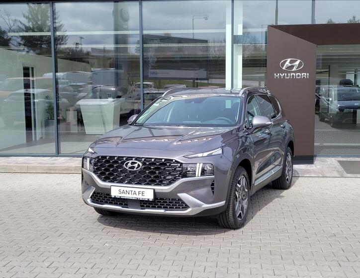 Hyundai Santa Fe SUV 1,6 l 195 kw
