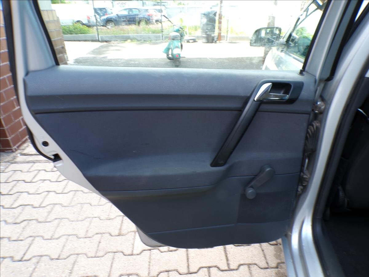 Volkswagen Polo Hatchback 1,2 l 40 kw