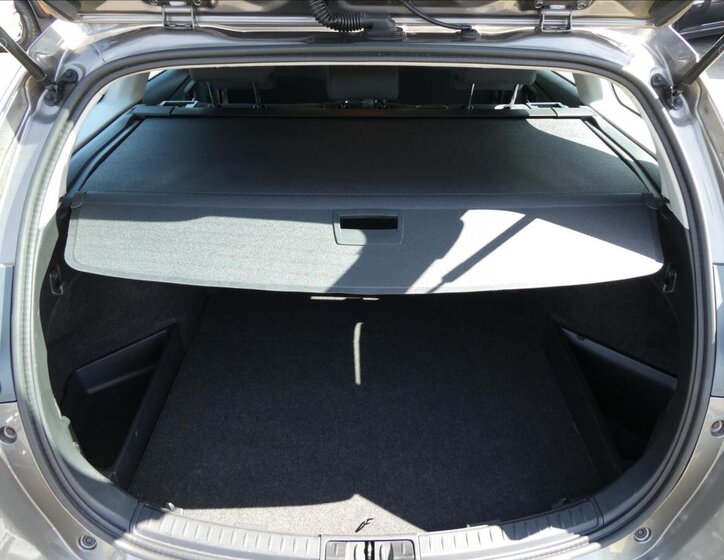 Toyota Auris Kombi 1,3 l 73 kw