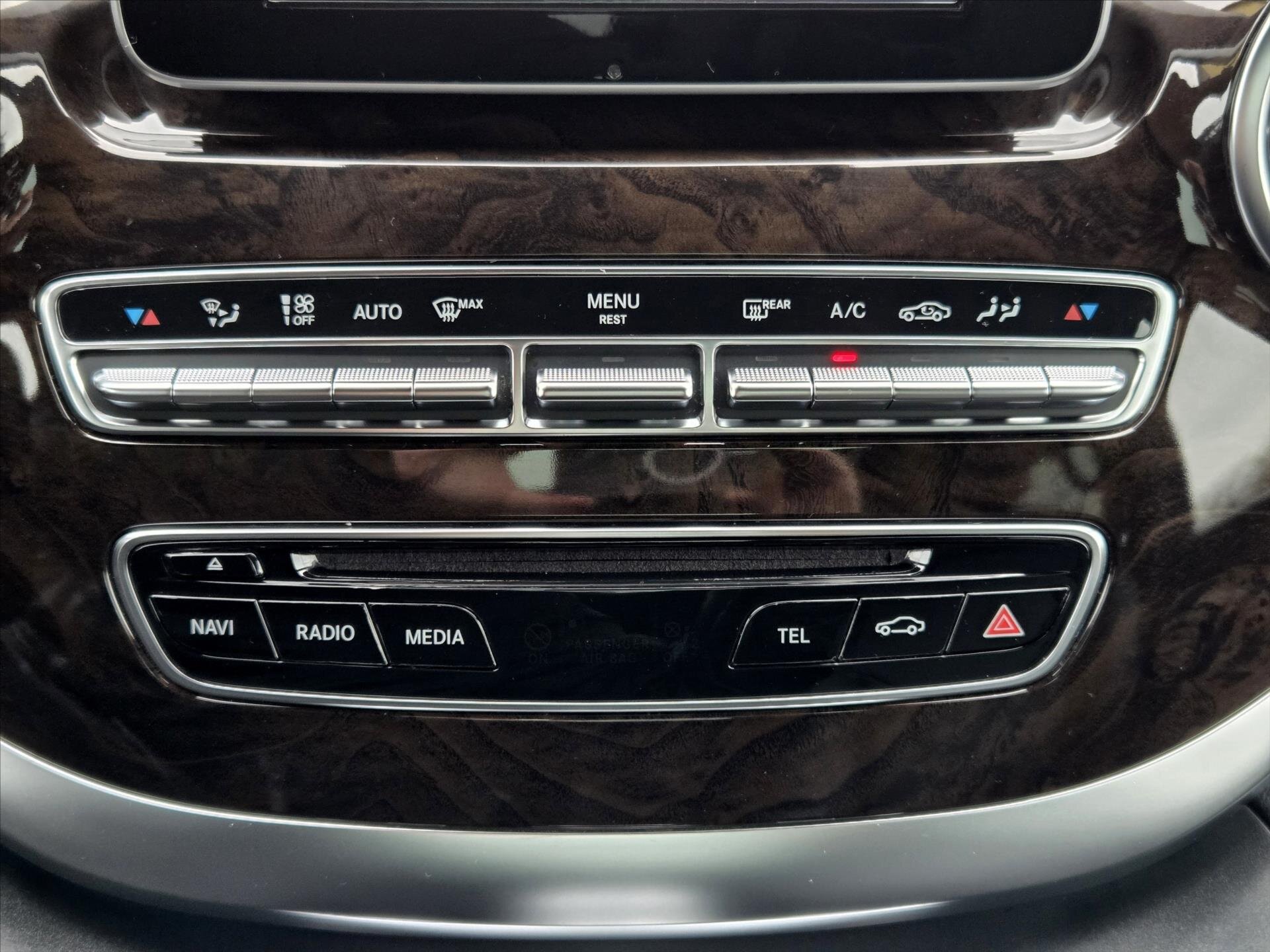 Mercedes-Benz Třídy V Kombi 2,1 l 140 kw