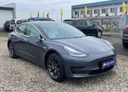 Tesla Model 3 Sedan / Limuzína 0,0 239 kw
