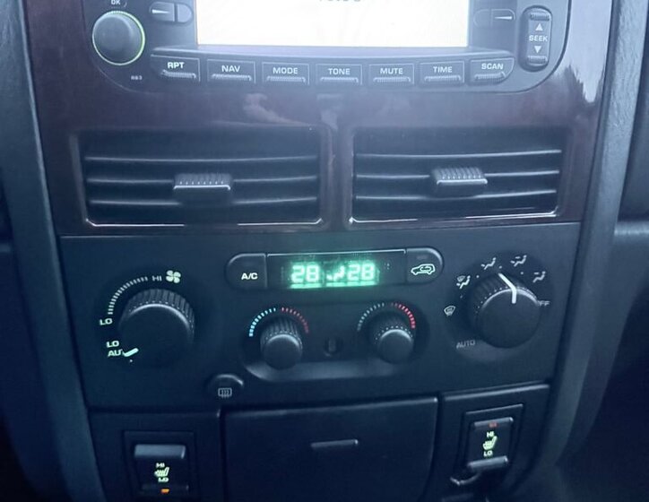 Jeep Grand Cherokee 14