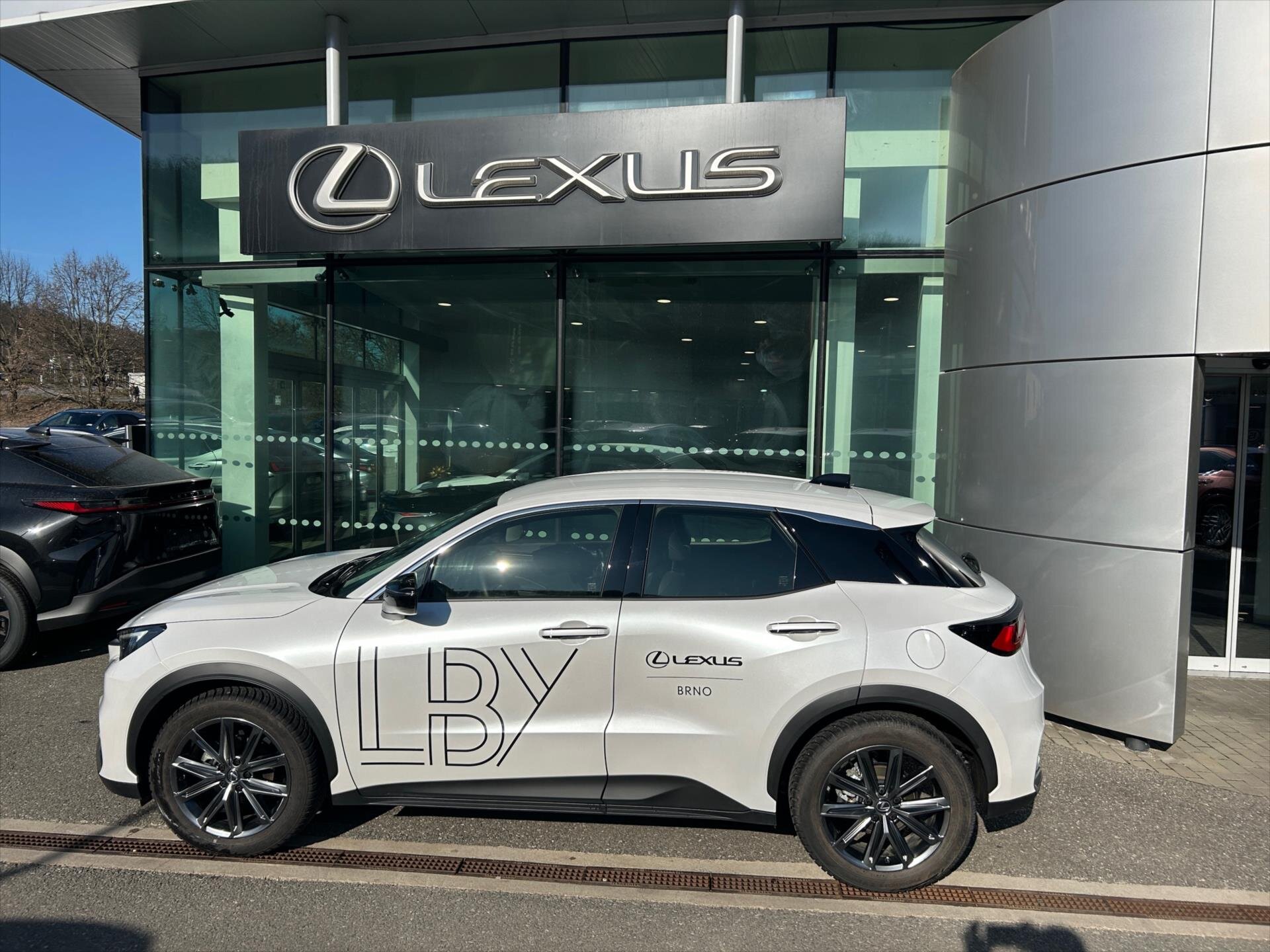 Lexus LBX Kombi 1,5 l 67 kw