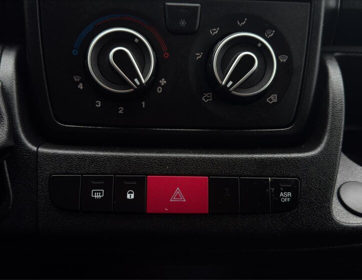 Citroën Jumper Skříň 2,2 l 103 kw