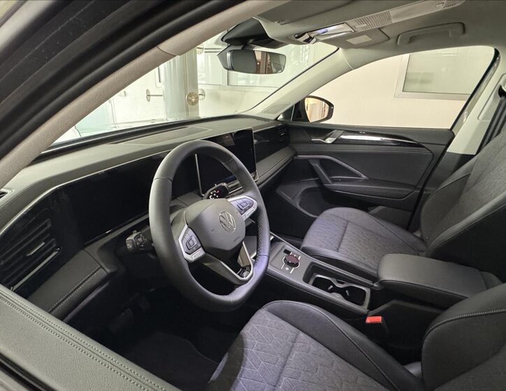 Volkswagen Tiguan SUV 1,5 l 150 kw