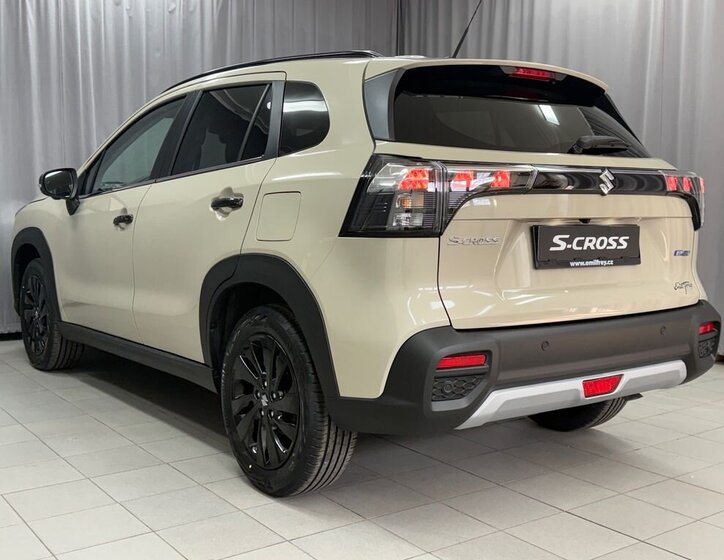 Suzuki S-Cross SUV / Terénní 1,4 l 81 kw