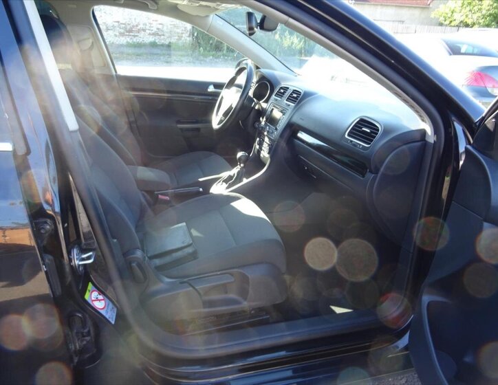 Volkswagen Golf Kombi 2,0 l 103 kw