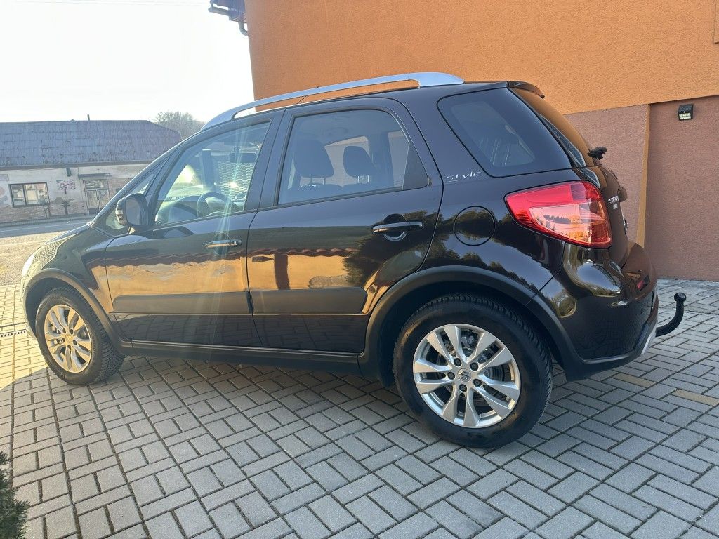 Suzuki SX4