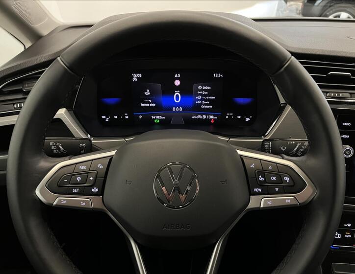 Volkswagen Touran 13