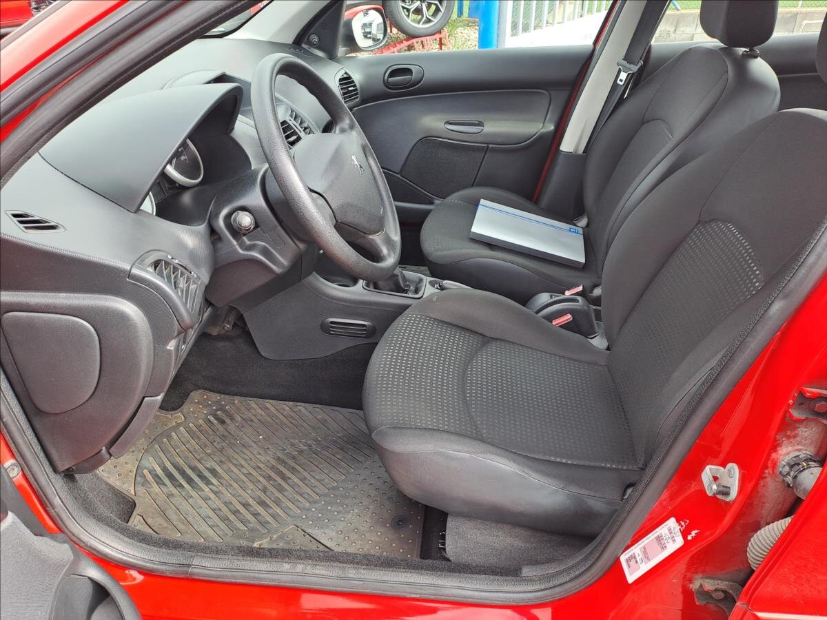 Peugeot 206 Hatchback 1,1 l 44 kw
