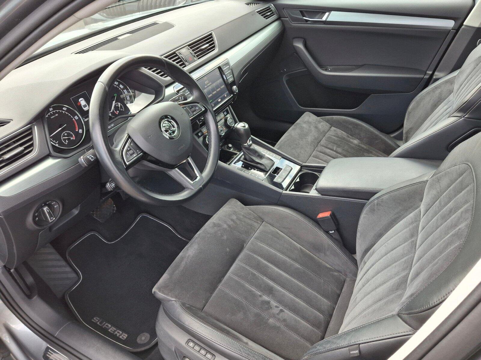 Škoda Superb Sedan / Limuzína 2,0 l 140 kw