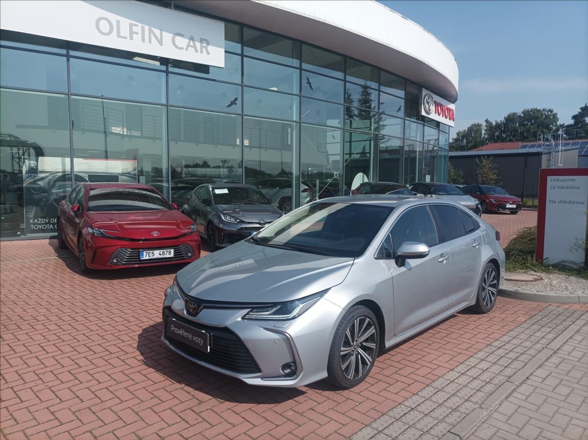 Toyota Corolla Sedan 1,5 l 92 kw
