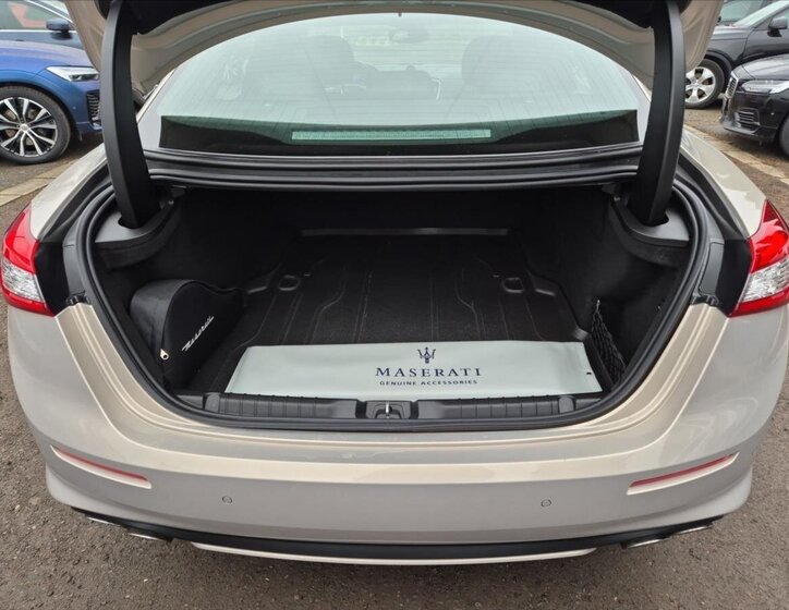 Maserati Ghibli Sedan 3,0 l 316 kw