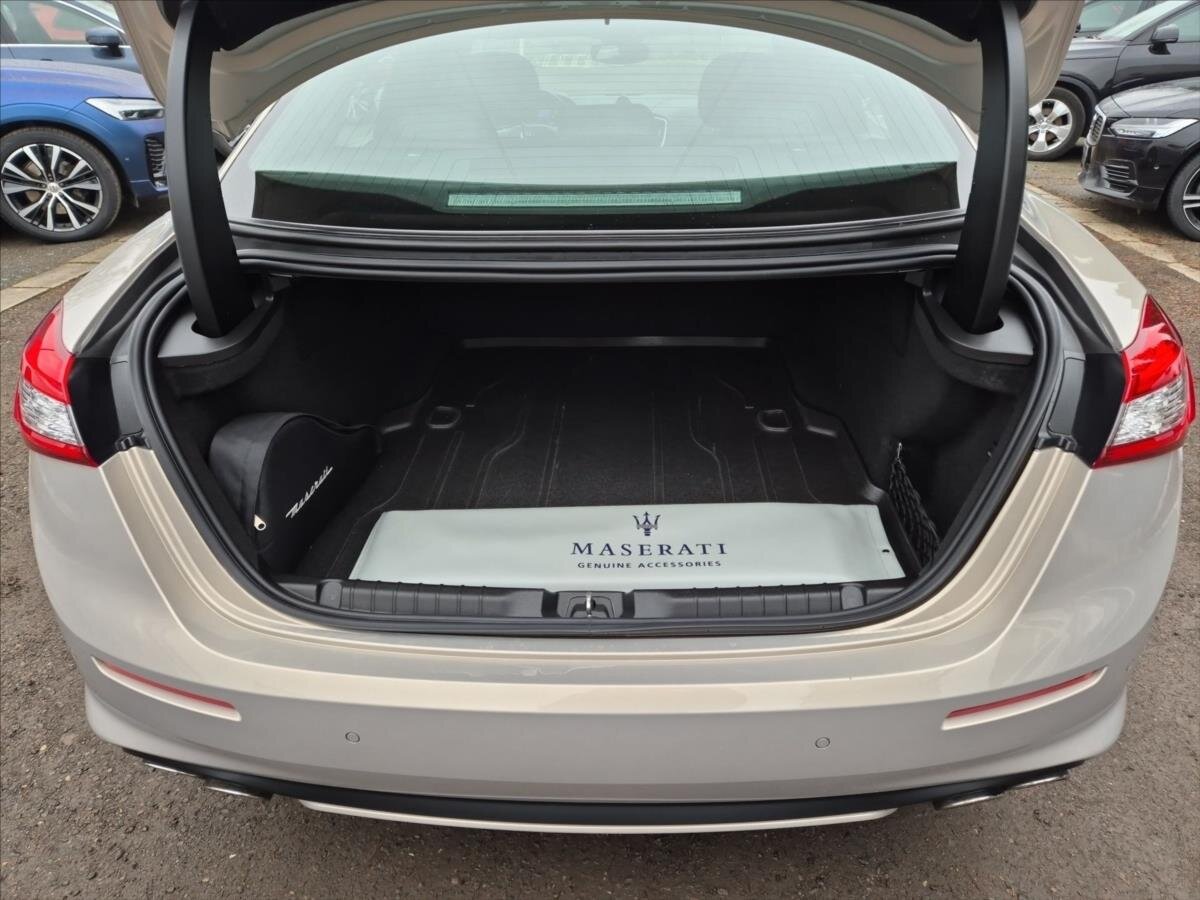 Maserati Ghibli Sedan 3,0 l 316 kw