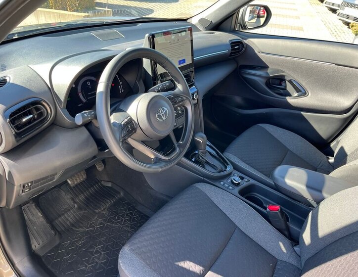 Toyota Yaris Cross SUV / Terénní 1,5 l 68 kw